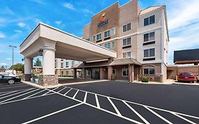 Comfort Inn & Suites Heath - Newark South